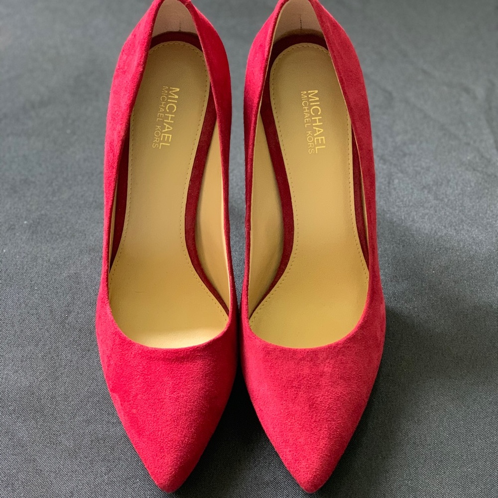 Michael Kors KeKe suede pump Size 6mm/36mm heels